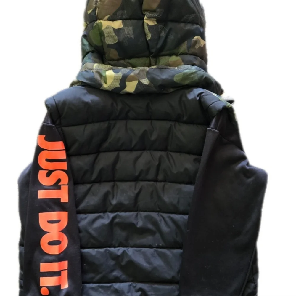 Nike Youth Puffer Jacket‎ Vest Hoodie Camo Black Green Kids Size Medium